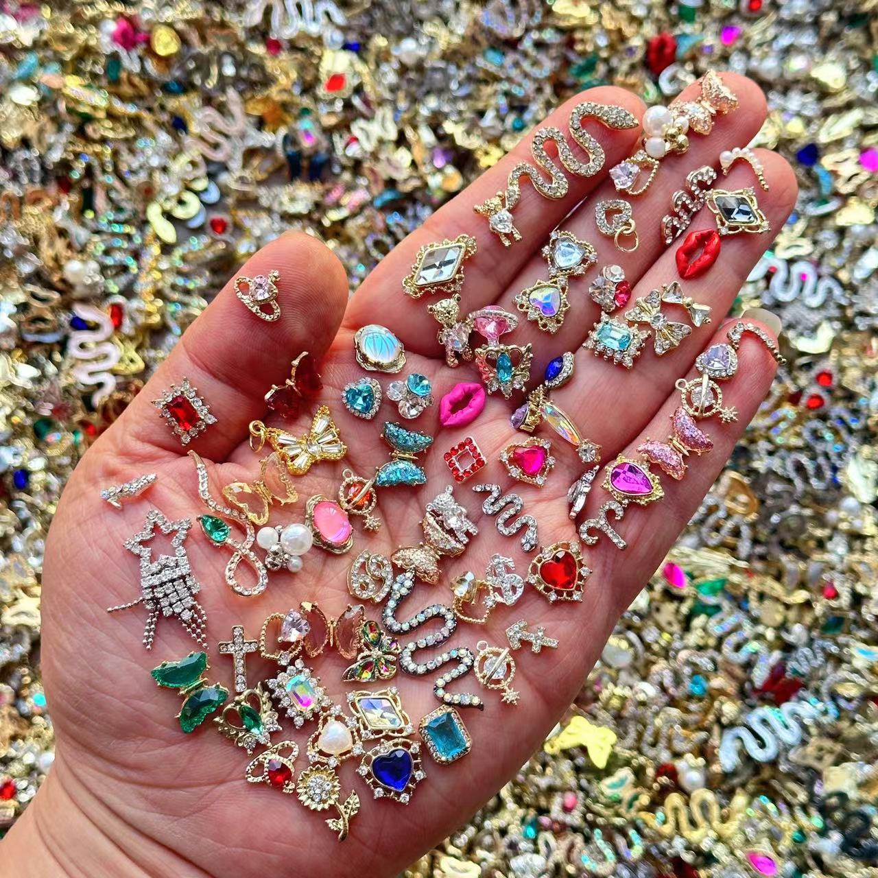 Bulk Luxury Random Mixed Alloy - огляд і ціна Nail Art Valentines Day